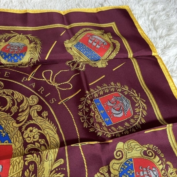 💎🔥Hermes silk scarf "LES ARMES DE PARIS 💎🔥 - Picture 6 of 11